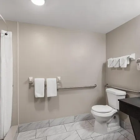 Days Inn By Wyndham Phenix City Near Fort Benning-3