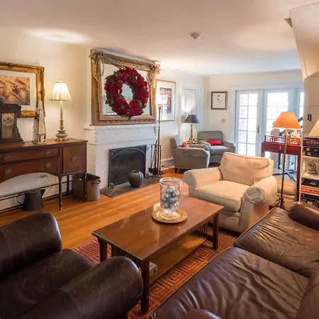 Snug Cottage-2