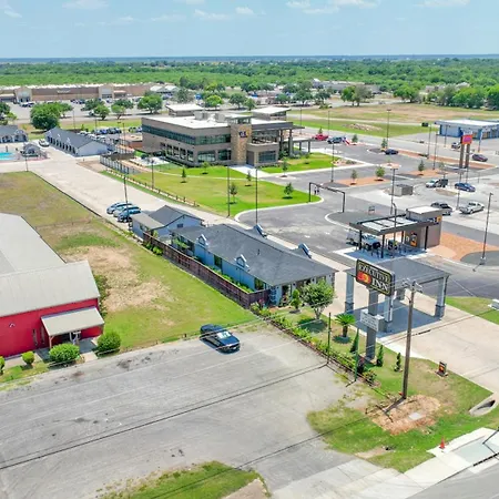 Executive Inn Hondo-2