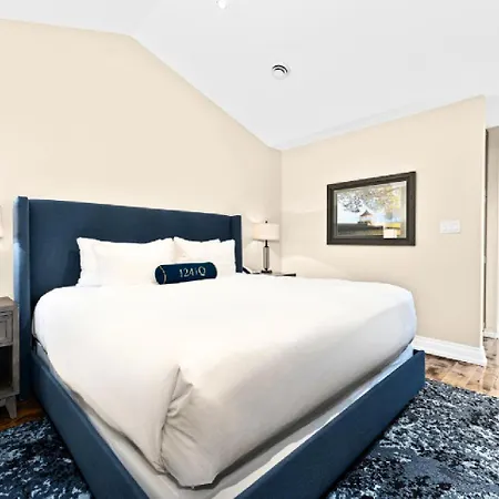 124 On Queen Hotel & Spa-2