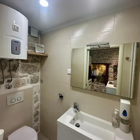 Guest House Laura-3