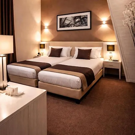 Stelle Hotel The Businest-3
