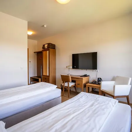 Gistihusith - Lake Hotel Egilsstadir-3