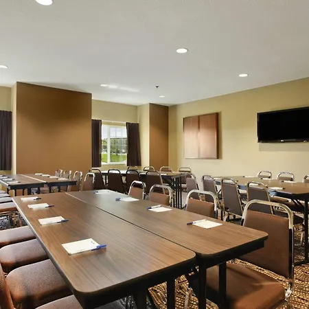 Microtel Inn & Suites By Wyndham Williston-3