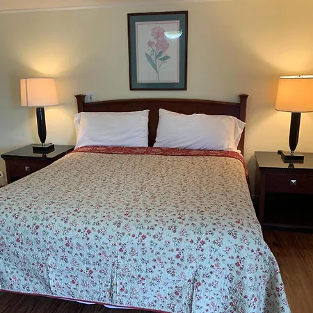 Royale Coach Motor Lodge-2