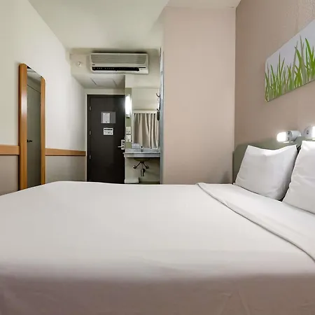 Ibis Budget Vitoria-3