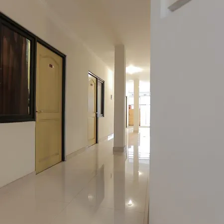 Capital O 141 Fatmawati Cozy Residence-3