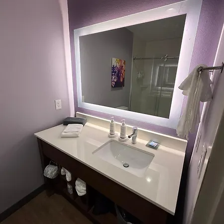 La Quinta By Wyndham Altoona Des Moines-3