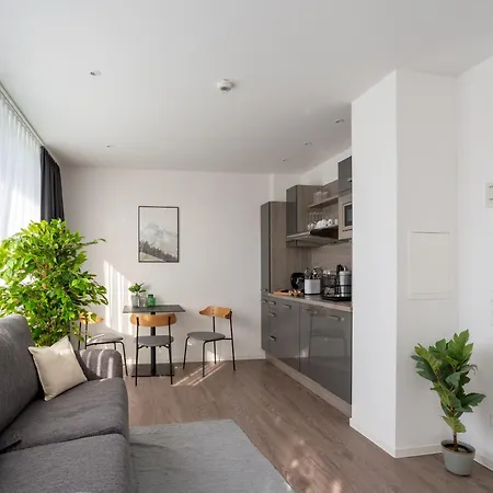 Limehome Koeln Friesenplatz - Digital Access-3
