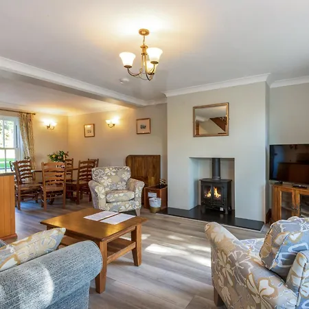 Green Acres Cottages-3