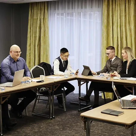 Novotel Wolverhampton City Centre-3