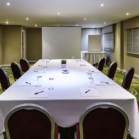 Mercure Newbury West Grange Hotel-3