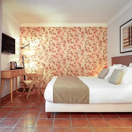 Hotel La Magnaneraie-3
