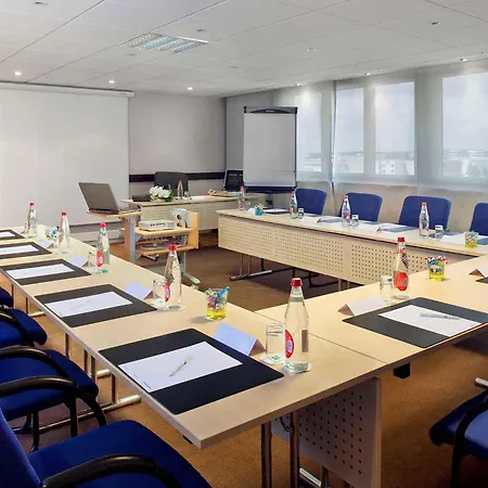 Mercure Paris Velizy-3