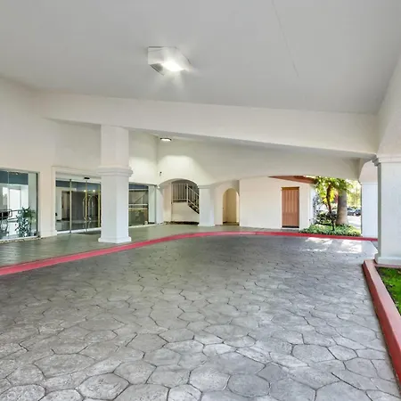 Days Inn By Wyndham Buena Park Anaheim-2