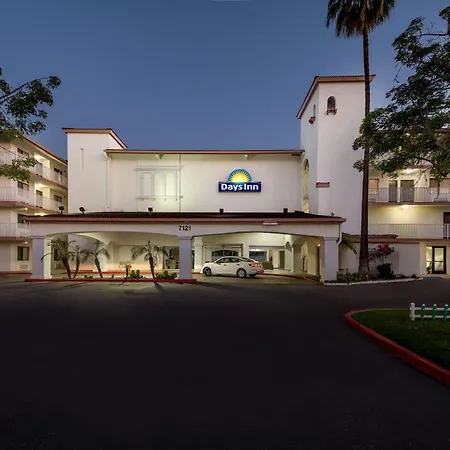Days Inn By Wyndham Buena Park Anaheim-3