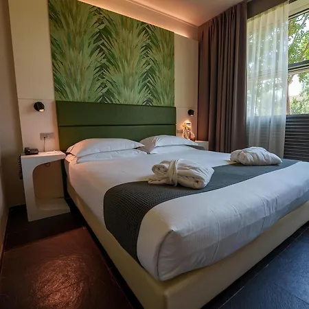 Best Western Hotel Green City-3