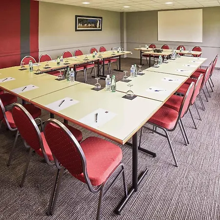 Ibis Auray-2