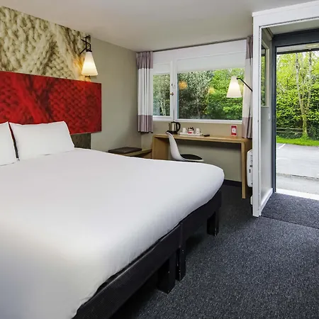 Ibis Plymouth-3