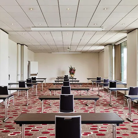 Mercure Melbourne Albert Park-3