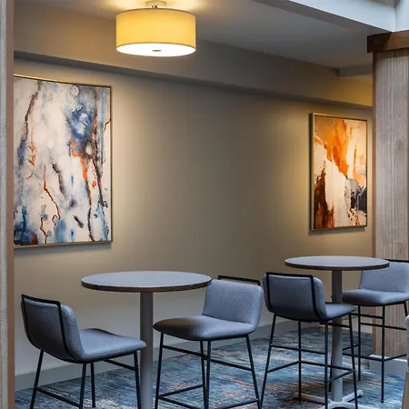 Embassy Suites By Hilton Minneapolis Bloomington Edina-2