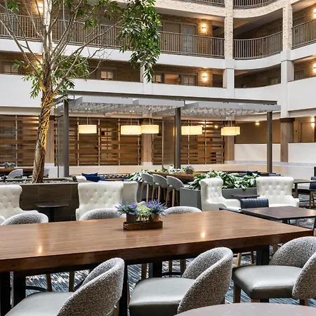Embassy Suites By Hilton Minneapolis Bloomington Edina-2