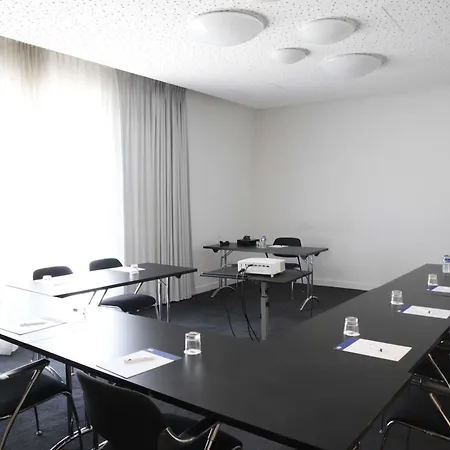 Holiday Inn Express Marseille Saint Charles, an IHG Hotel-2