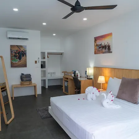 The Cosy Maenam Beach Resort-3