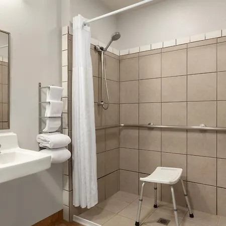 Microtel Inn & Suites By Wyndham Salt Lake City Airport-2