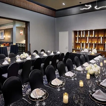 Novotel Toronto Vaughan Centre-3