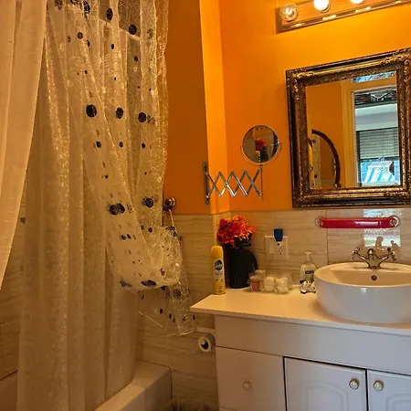 Diana'S Luxury Bed And Breakfast-3