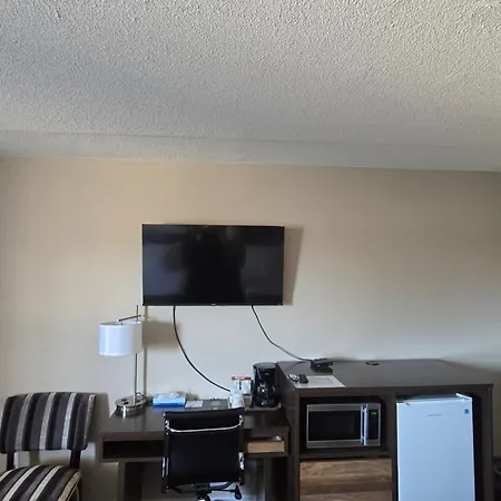 Super 8 By Wyndham Guelph-2