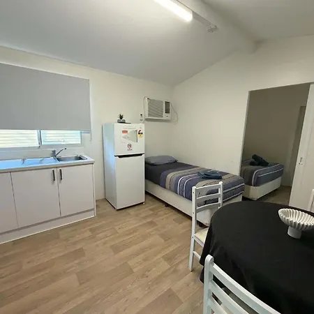 Pinjarra Caravan Park And Cabins-2