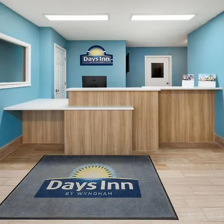Days Inn By Wyndham Fergus Falls-3