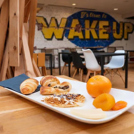 Ibis Styles Calais Centre-3