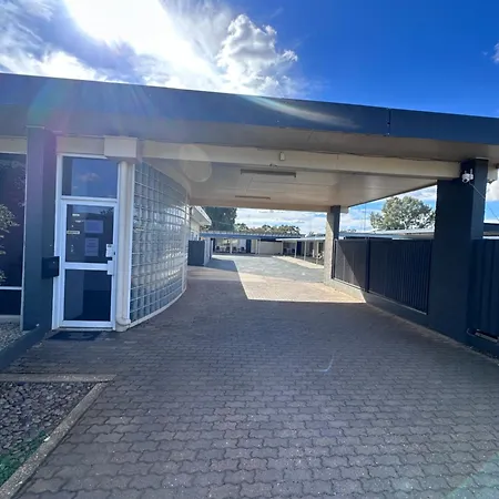 Charles Sturt Motor Inn-3