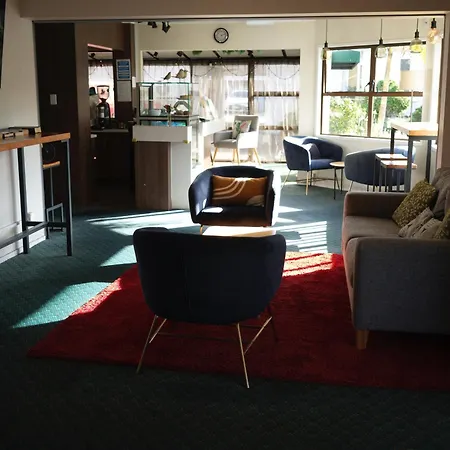 Alpers Lodge & Conference Centre-3