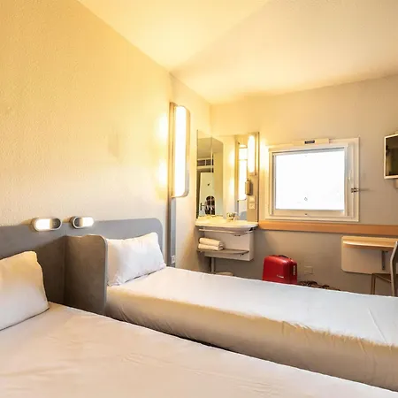 Ibis Budget Bourges-2