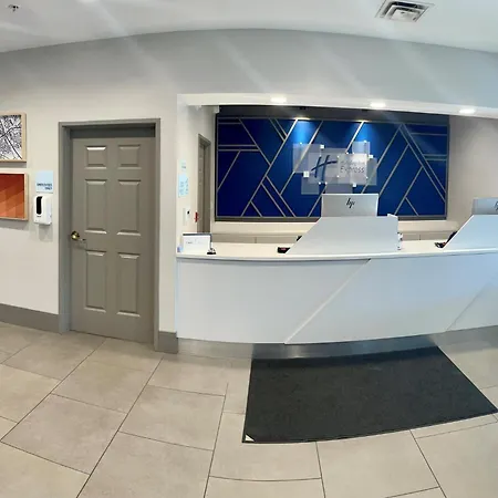 Holiday Inn Express & Suites Marquette By Ihg-2