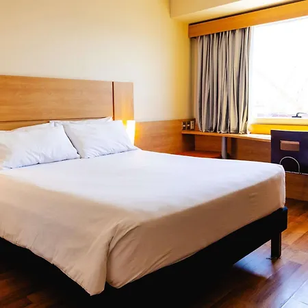 Ibis Valparaiso-2