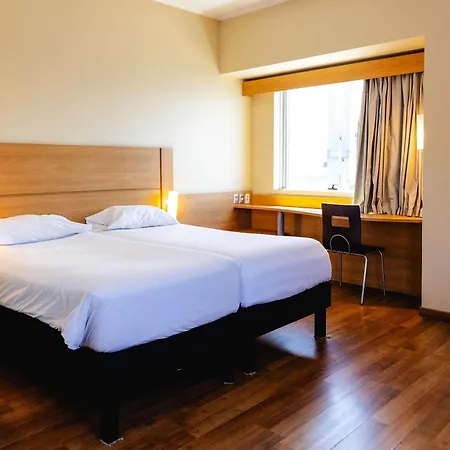Ibis Valparaiso-3