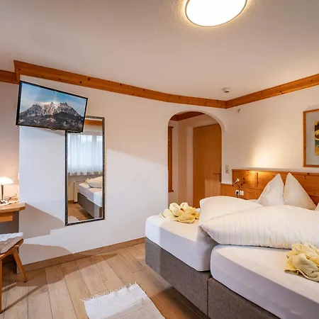 Hotel Theresia Garni-3