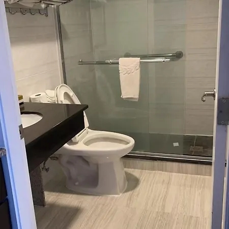 Kluane Park Inn-2