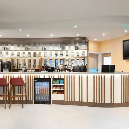 Hampton By Hilton London Old Street-3