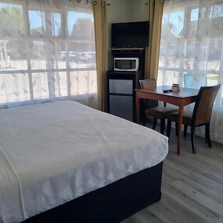 Manor Motel-2