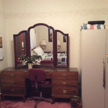 10Th Avenue Guest House & Suites-2
