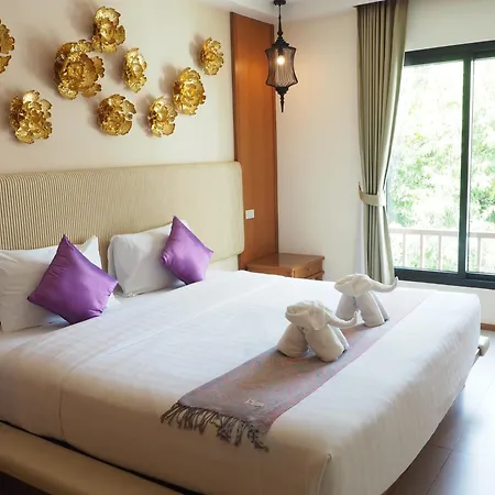 The Signature Hotel @ Thapae-3