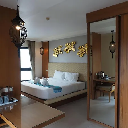 The Signature Hotel @ Thapae-2