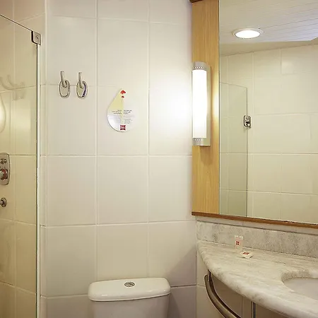 Ibis Uberlandia-3