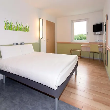 ibis budget Augsburg City-3